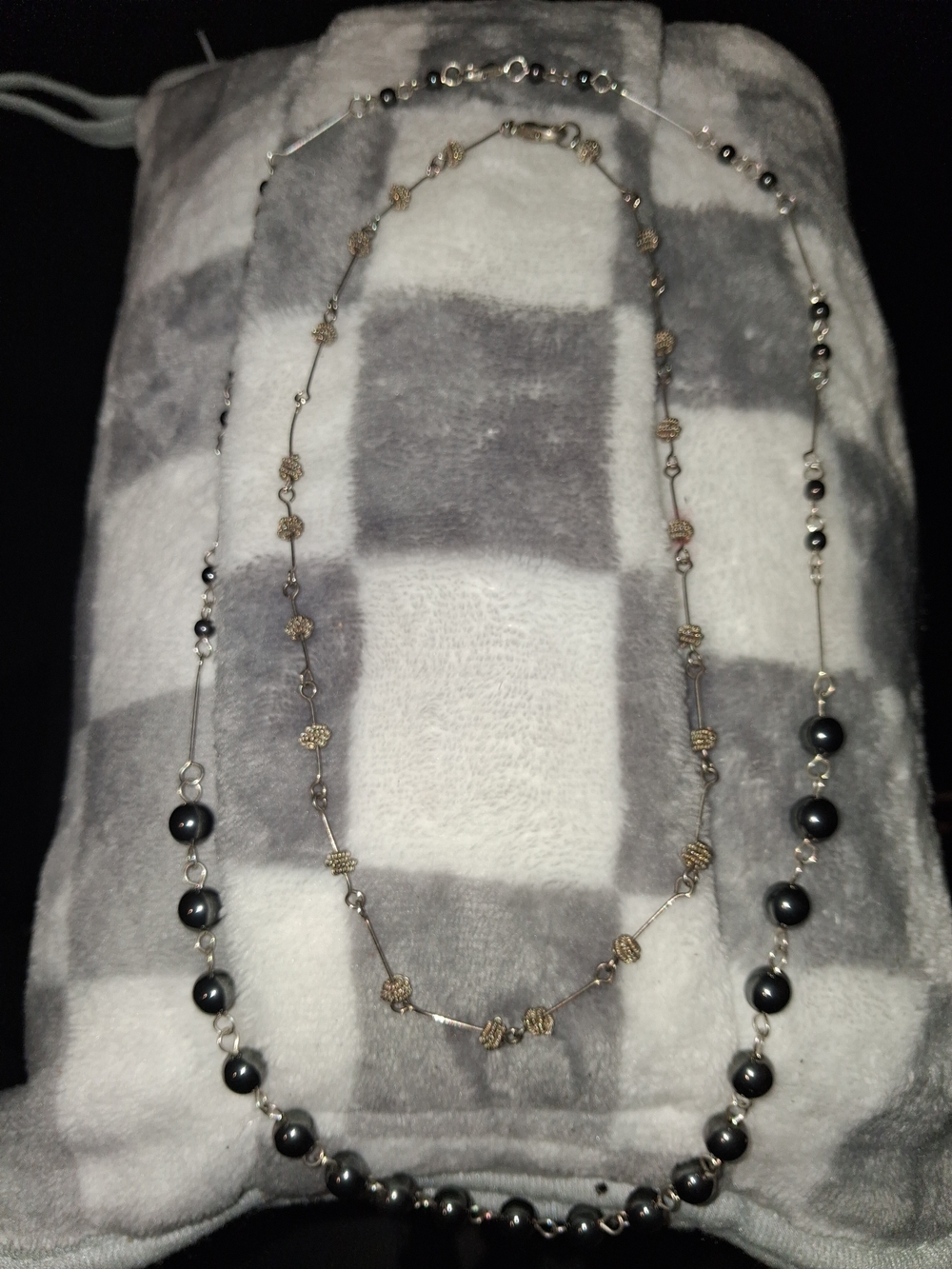 Elegant Black and Silver Beaded Women's Necklace Set